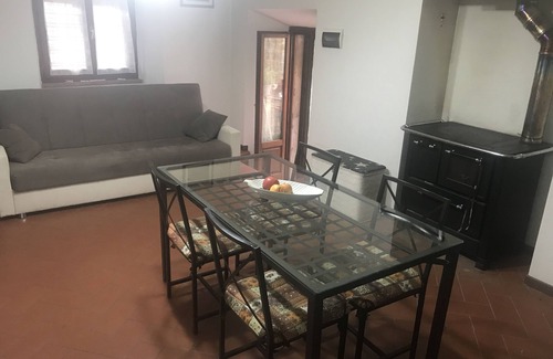 Castiglion Fiorentino Appartement | Apartment with balcony in the Perugia-Siena-Florence triangle