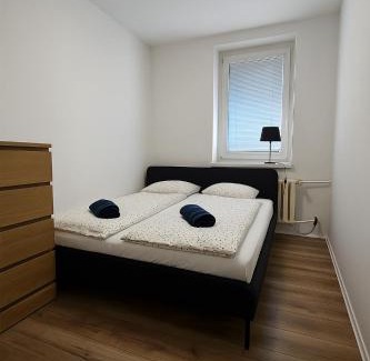 Karlova Ves Appartement | Apartmen Karlove 3 rooms free parking, family friendly, near center