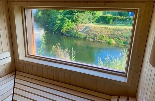 Singen Appartement | Apartment über dem Wasser, 57qm, 1 Schlafzimmer, 1 Wohn-/Schlafzimmer, Loggia, max. 4 Personen