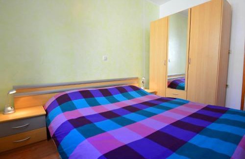 Trget Appartement | Apartment Šverko 2 by Interhome