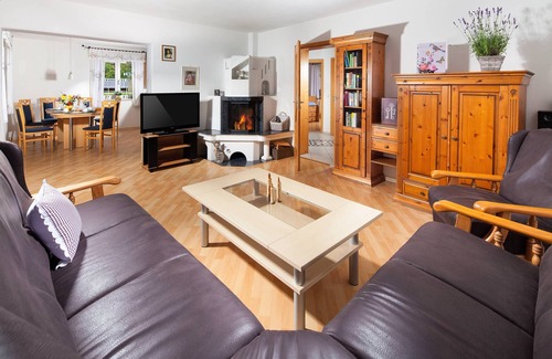 Laufen Appartement | Apartment 1 Abtsee, 100 am up to 4 pers., 2 bedrooms, eat-in kitchen, terrace