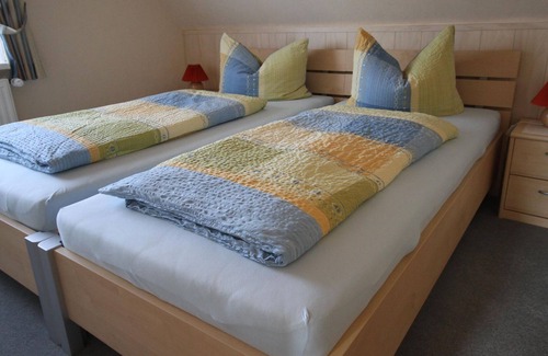 Moelln Appartement | Apartment/1 bedroom/bathroom/toilet - Haus Dolfi