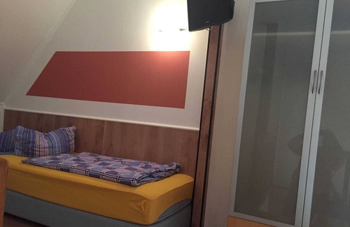 Hinrichshagen Cottage | Appartement 1 - restaurant et pension Schinkenkrug - Propriété 50882