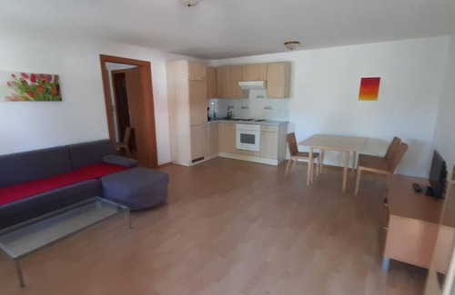 Illmitz Appartement | Apartment/1 Schlafraum/hof - Ferienwohnungen & Weingut Fam. Kroiss