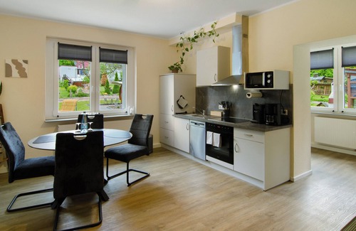 Bad Karlshafen Appartement | Apartment '1' with Shared Terrace, Shared Garden and Wi-Fi
