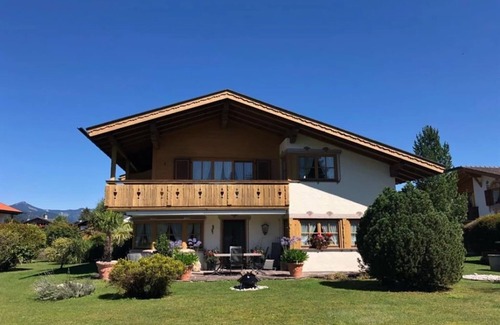 Kruen Appartement | Apartment '1' with Mountain View, Shared Garden and Wi-Fi