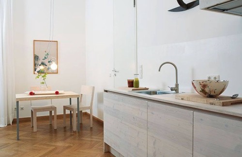 Landsdorf Appartement | Apartment 1 - Your retreat with a view of the elephant tree - The manor house -