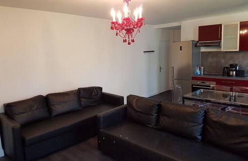 Vignerons Appartement | Apartment 10 min center Paris 30 min Disneyland