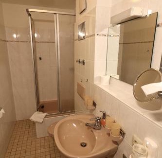 Todtnauberg Appartement | Apartment 17 - Ferienresidenz Roseneck, Galeriewohnung, mit Schwimmbad in Todtnauberg bei Feldberg