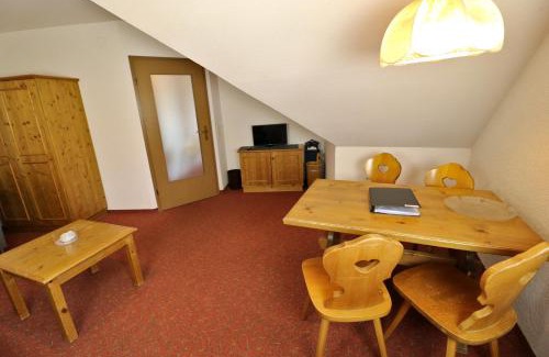 Todtnauberg Appartement | Apartment 19 - Ferienresidenz Roseneck, mit Schwimmbad in Todtnauberg bei Feldberg