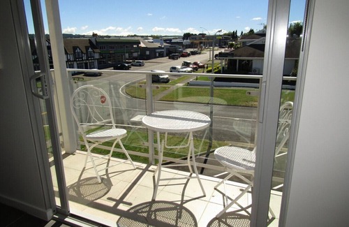 Taupo Appartement | Apartment 19 - Spacious, Modern, Centrally located Apartment. Includes