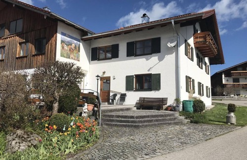 Hopferau Appartement | Apartment 2 / 1st floor / D 'Middle - Haus Steinacher