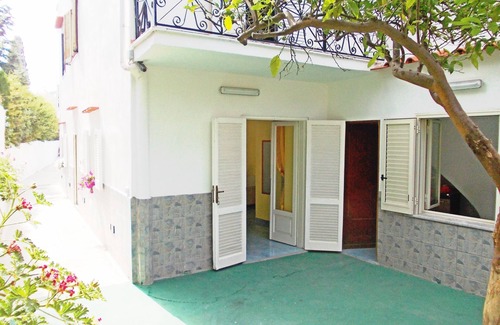 Panza Appartement | Apartment 2/4 guests, double bedroom, living room, bathroom,kitchen, and outside.