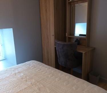 Daingean Appartement | Apartment 2 at busy bee