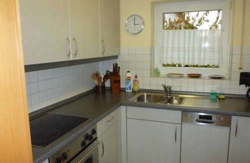 Fischbach Appartement | Appartement, 2 chambres, WiFi, cuisine, salle de bains, balcon, à 3 minutes de la rive du lac - privé -