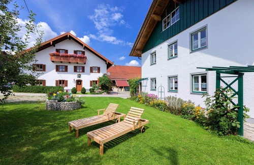 Laufen Appartement | Apartment 2 Untersberg 110 sqm up to 4 pers., 2 bedrooms, eat-in kitchen, balcony