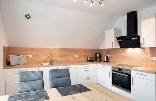 Potsdam Nord Appartement | Apartment 2 with Wi-Fi and Balcony