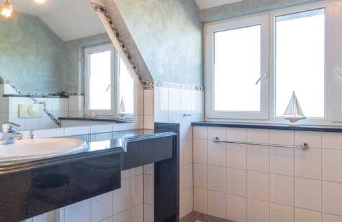 Buschvitz Appartement | Appartement 4 "Adlerhorst" - Maison de vacances "Am Boddenufer" Buschvitz