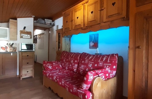Praz-sur-Arly Appartement | Apartment 4 pers praz sur arly facing south overlooking the slopes near the center