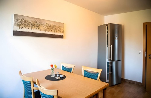 Kummerow Appartement | Appartement "4" avec vue sur le lac, terrasse partagée et Wi-Fi