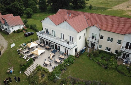Kummerow Appartement | Appartement "4" avec vue sur le lac, terrasse partagée et Wi-Fi