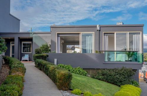 Paraparaumu Beach Appartement | APARTMENT 4A - By the Beach