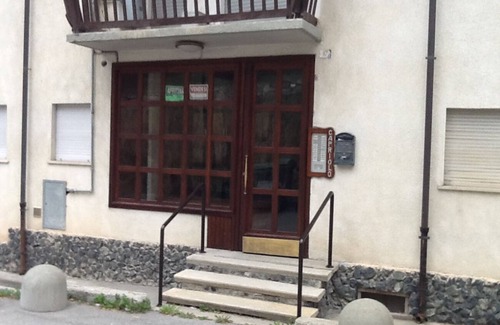 Sauze d'Oulx Appartement | APPARTEMENT DE 50 M², 3 CHAMBRES À COUCHER, 2 SALLES DE BAINS, SKI BOX, PARKING PRIVÉ