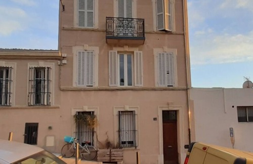 1st Arrondissement Appartement | Appartement 65 m2 calme quartier Longchamps avec jardin en rez de chaussée