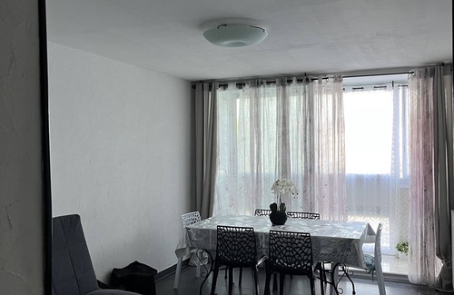 Saint-Antoine Appartement | Apartment 6pers in private residence : Marseille