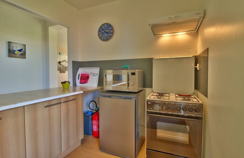 Montmorot Appartement | Appartement 80 m², 2 chambres, tout confort, avec terrain. 6 personnes + bébé