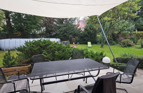 Gartenstadt Trudering Appartement | Apartment 90sqm up to 5 pers, very quiet with garden, subway 350m