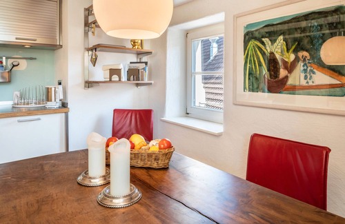 Staufen im Breisgau Appartement | Apartment 'Above the Roofs' with Mountain View, Balcony and Wi-Fi