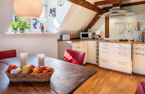 Staufen im Breisgau Appartement | Apartment 'Above the Roofs' with Mountain View, Balcony and Wi-Fi