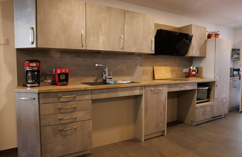 Aua Appartement | Apartment 'Alter Kuhstall' with Private Terrace and Wi-Fi