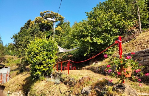 Ne Appartement | Appartement 'Altrove' avec Vue sur la Montagne, Jardin Privé et Wi-Fi