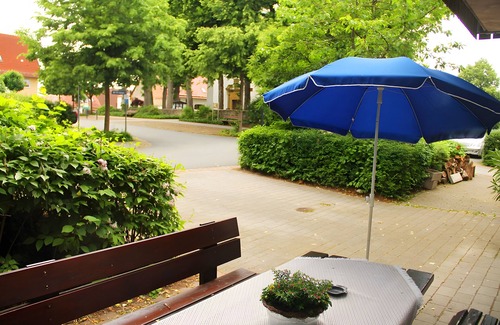 Bad Wuennenberg Appartement | Appartement 'Am Kirchplatz' avec terrasse privée et Wi-Fi