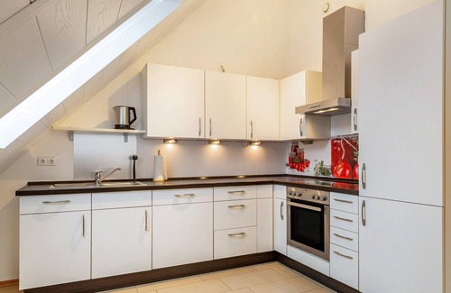 Dachau District Appartement | Apartamento 'Am Schlossberg' con balcón y Wi-Fi