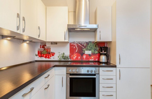 Dachau District Appartement | Apartamento 'Am Schlossberg' con balcón y Wi-Fi