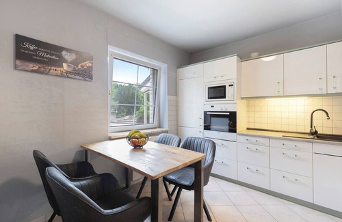 Groß Lindow Appartement | Apartment 'Am Wasser 2' with Lake View, Shared Terrace, and Wi-Fi