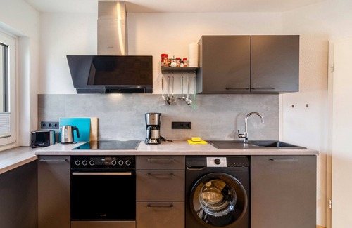 Warburg Appartement | Apartment 'An Der Ohme' with Private Garden, Balcony and Wi-Fi