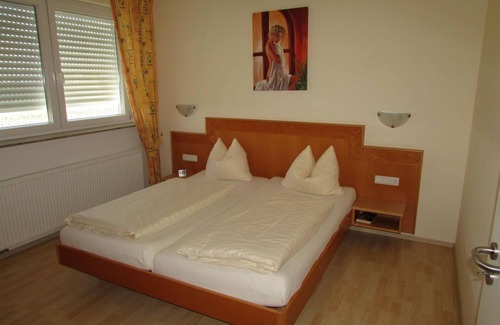 Kirrweiler Lit Et Petit-Déjeuner | Appartement, douche, WC, 1 chambre à coucher - vin et maison d'hôtes Matt-Schwaab