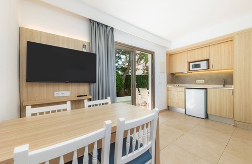 Cala Ferrera Appartement | Appartement 'Apartamento Aquamarina 4' avec piscine partagée, Wi-Fi et climatisation