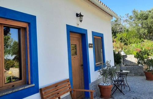 Barracao Appartement | Apartment "Apartamento - Casa Limoeiro" with Mountain View, Shared Pool & Wi-Fi