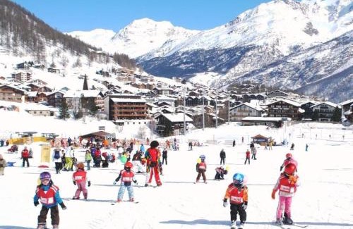 Saas-Fee Appartement | Apartment Apartment Bristolino by Interhome