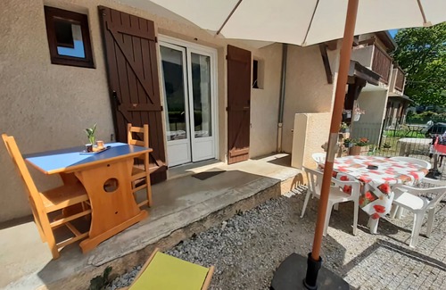 Bielle Appartement | Apartment 'Appartement 2 Chambres Valle Ossau' with Mountain View, Shared Pool and Wi-Fi