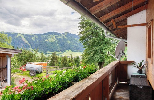 Wildschoenau Appartement | Appartement "Appartment Stockeben" avec vue sur les montagnes, terrasse privée et Wi-Fi