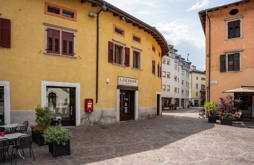 Pergine Valsugana Appartement | Apartment 'Apt Ochner Grape 2 Pergine' with Wi-Fi and Air Conditioning