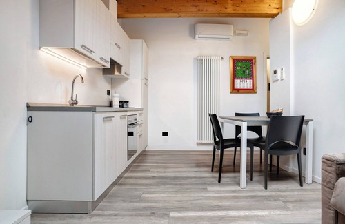 Pergine Valsugana Appartement | Apartment 'Apt Ochner Strawberry 5 Pergine' with Wi-Fi and Air Conditioning