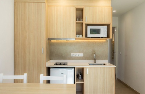 Cala Ferrera Appartement | Appartement 'Aquamarina 3' avec piscine partagée, Wi-Fi et climatisation.