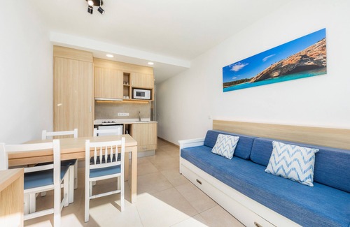 Cala Ferrera Appartement | Appartement 'Aquamarina 3' avec piscine partagée, Wi-Fi et climatisation.